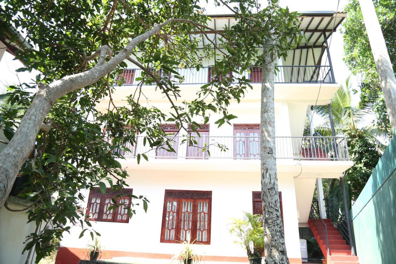 Sumudu Villa Hikkaduwa Exterior foto